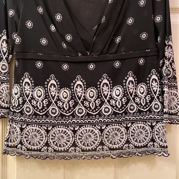 Axcess Liz Claiborne Blouse Black White Circular Design V Neck 3/4 Sleeve WM L - Picture 4 of 12